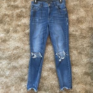 Express size 4R ankle leggings.